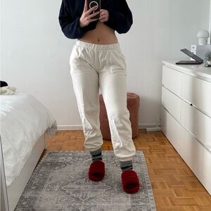 Brandy Melville Rosa Sweatpants